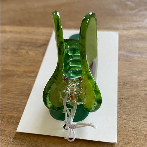 Bella Flora mini avocado hair clip - Picture 4 of 5